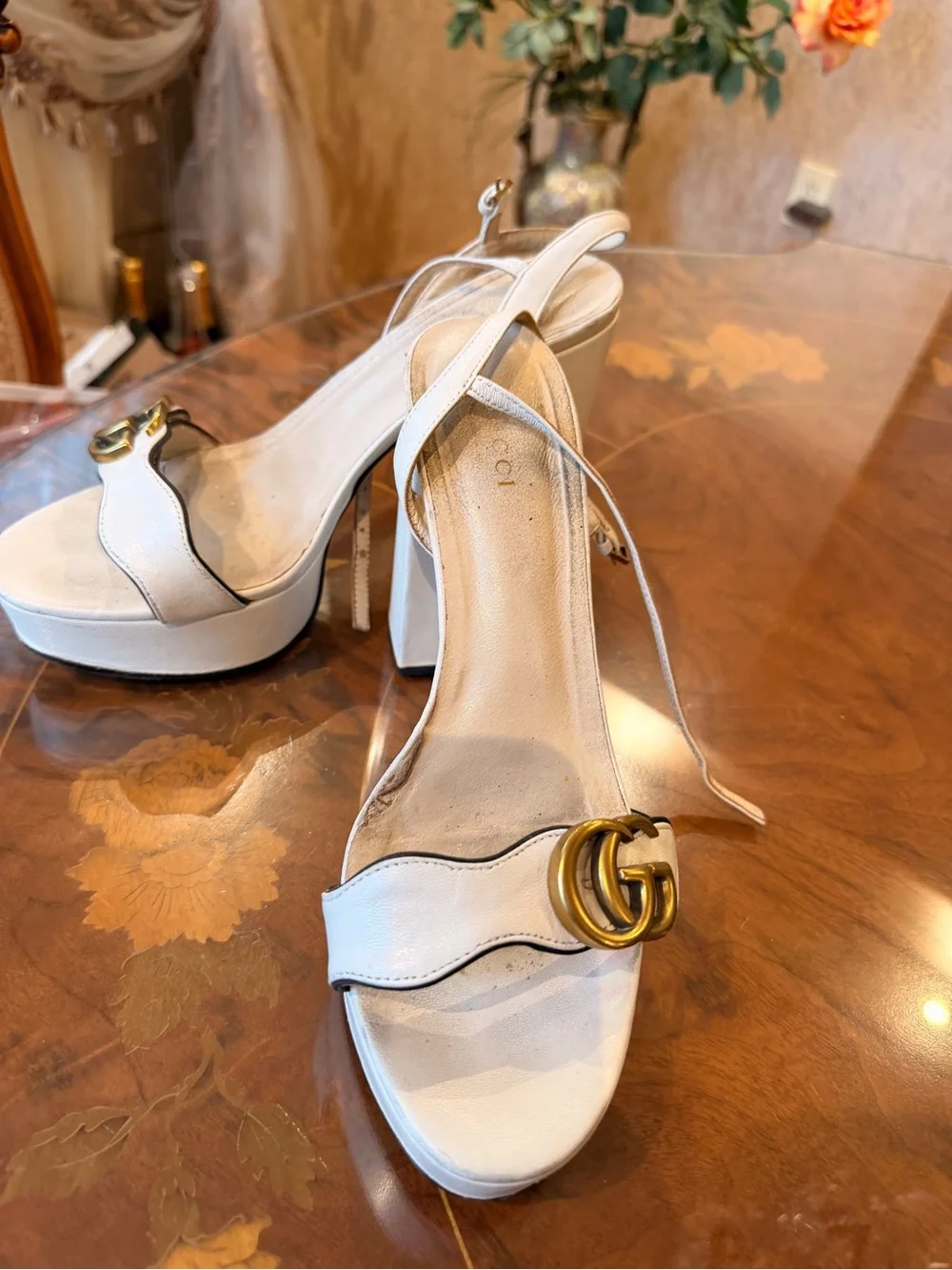 Gucci Cream Leather Block Heel Sandals with Gold Double G Sz 9.5
